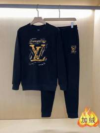 Picture of LV Sweater Suits _SKULVM-4XLkdtn13140873